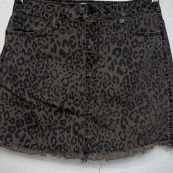 MUDD Mini Skirt size 3 Stretch Denim Cut Off Leopard Print Brown Tan Y2K 2000's - Picture 6 of 16